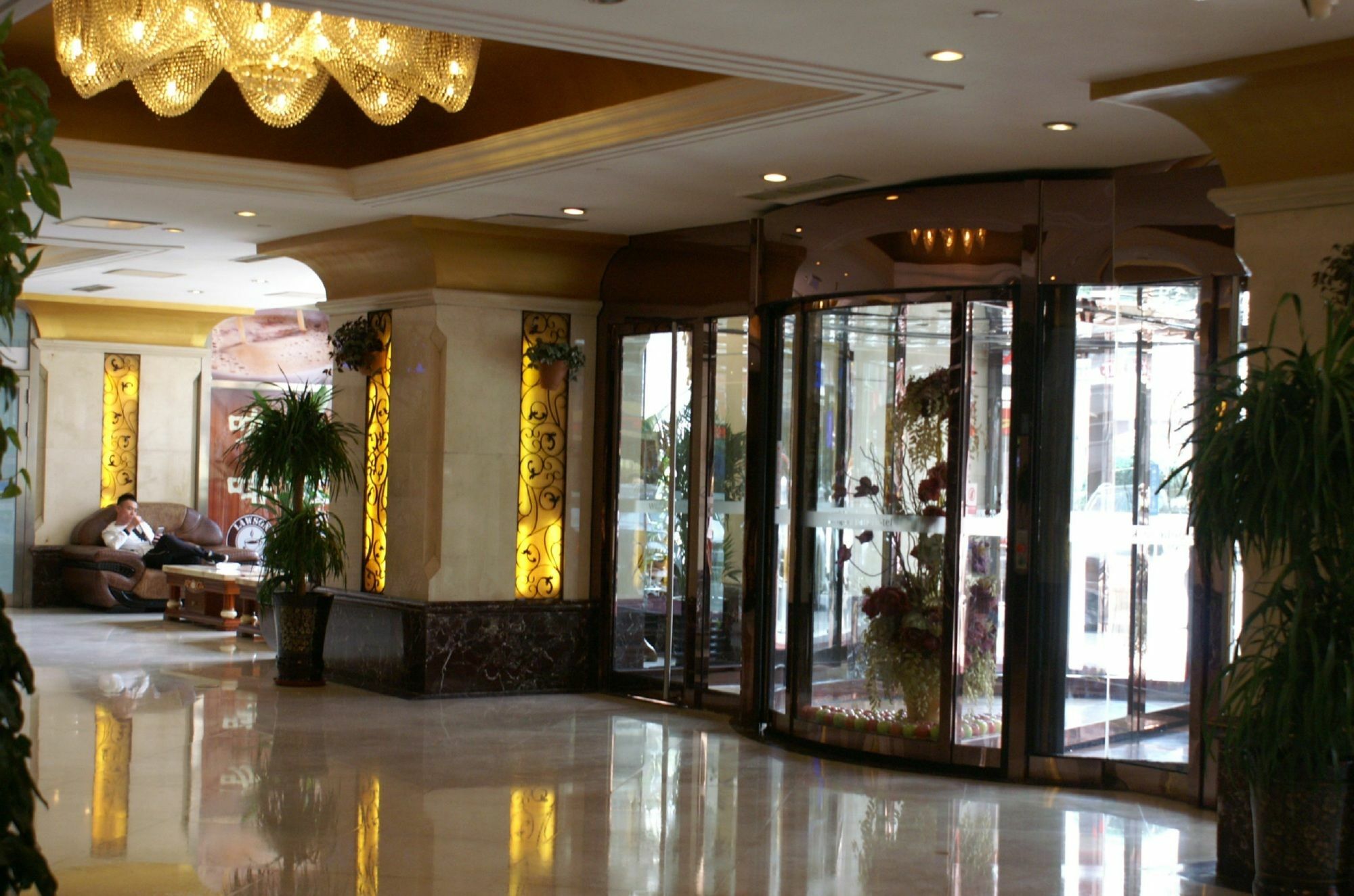 Dalian New Garden Hotel Exteriör bild